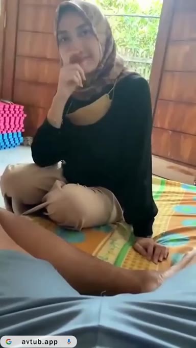 Abg Viral Terbaru cewek hijab yang menikmati ulekan dari posisi atas New Trending Top 2025 Global